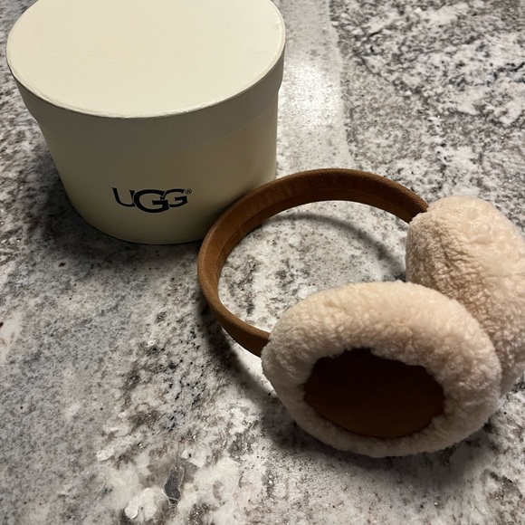 UGG Accessories Ugg Shearling Earmuffs With Original Box Cozy And